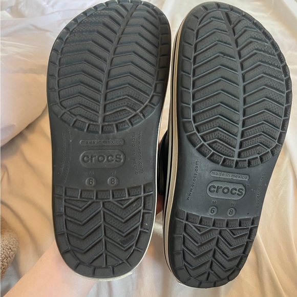 crocs - Picture 8 of 8